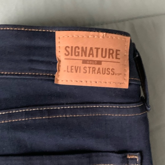SIGNATURE Gold by Levis Strauss women’s Skinny jeans size 4T - Picture 4 of 7